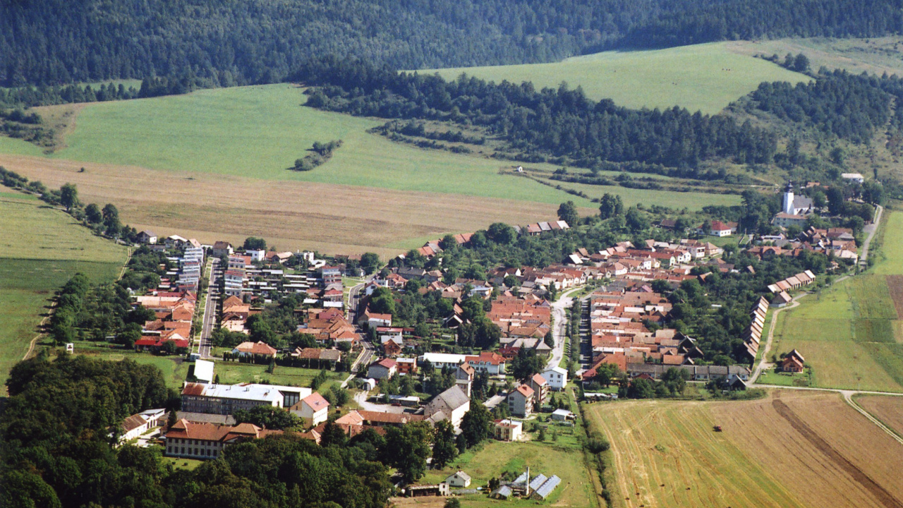 Letecké zábery obce Letecké zábery obce